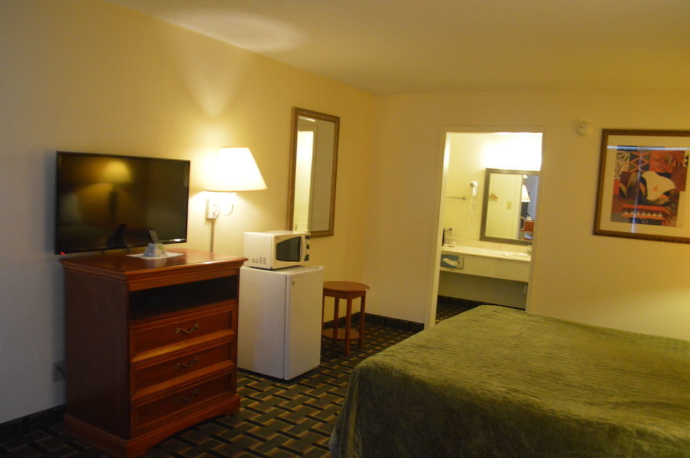 Rodeway Inn Denmark-Jackson Buitenkant foto