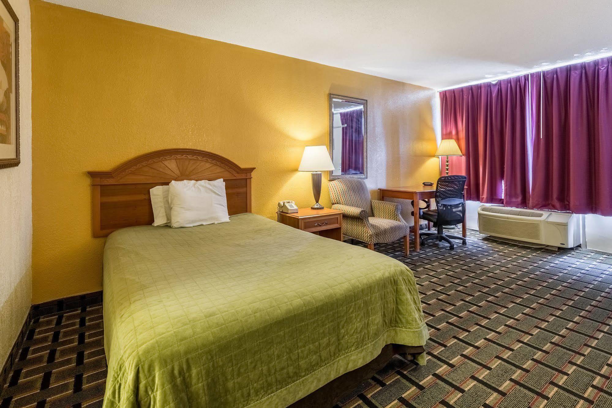 Rodeway Inn Denmark-Jackson Buitenkant foto